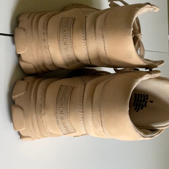 Beige leather upper by Windsor Smith (Australia) - Picture 2 of 7